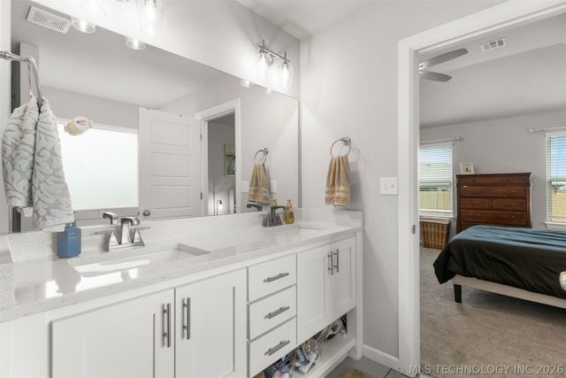 14964 S Poplar Place, Glenpool, OK 74033
