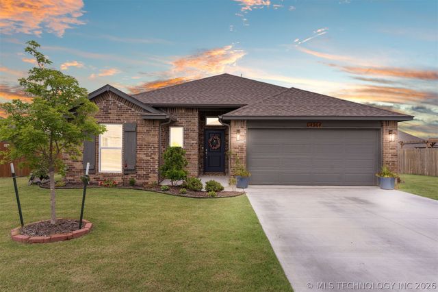 14964 S Poplar Place, Glenpool, OK 74033