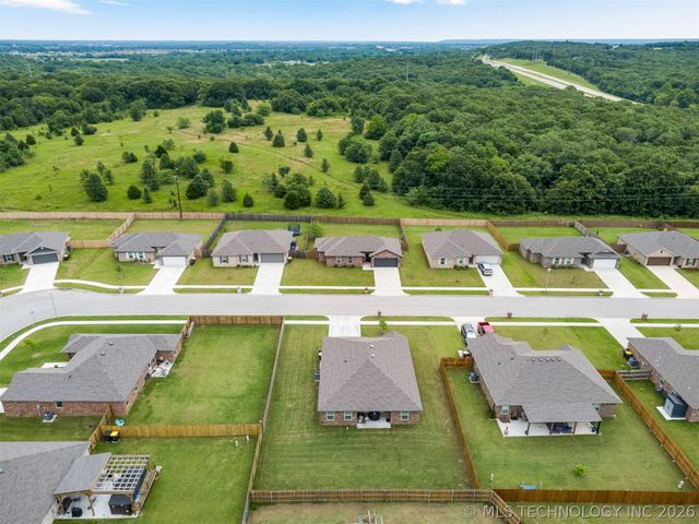 14964 S Poplar Place, Glenpool, OK 74033