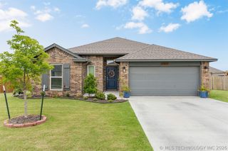14964 S Poplar Place, Glenpool, OK 74033