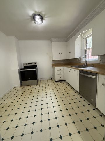 817 Lake Odonnell Rd, Sewanee, TN 37375