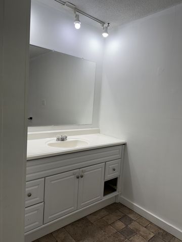 817 Lake Odonnell Rd, Sewanee, TN 37375