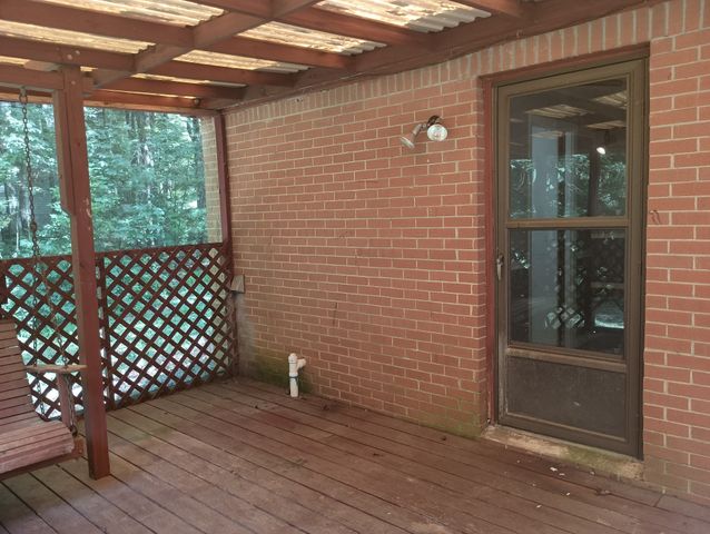 817 Lake Odonnell Rd, Sewanee, TN 37375