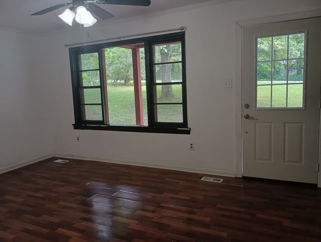 817 Lake Odonnell Rd, Sewanee, TN 37375