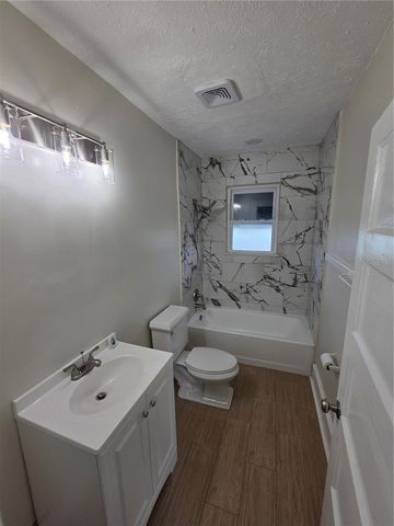 217 S OAK AVENUE, Sanford, FL 32771