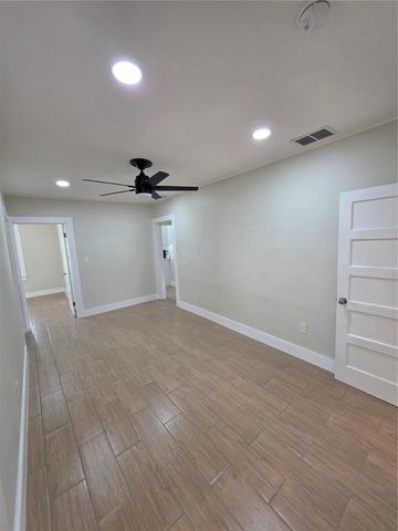 217 S OAK AVENUE, Sanford, FL 32771