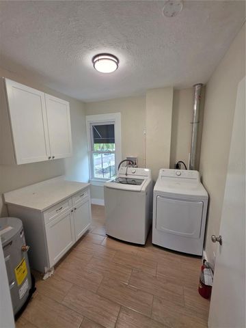 217 S OAK AVENUE, Sanford, FL 32771