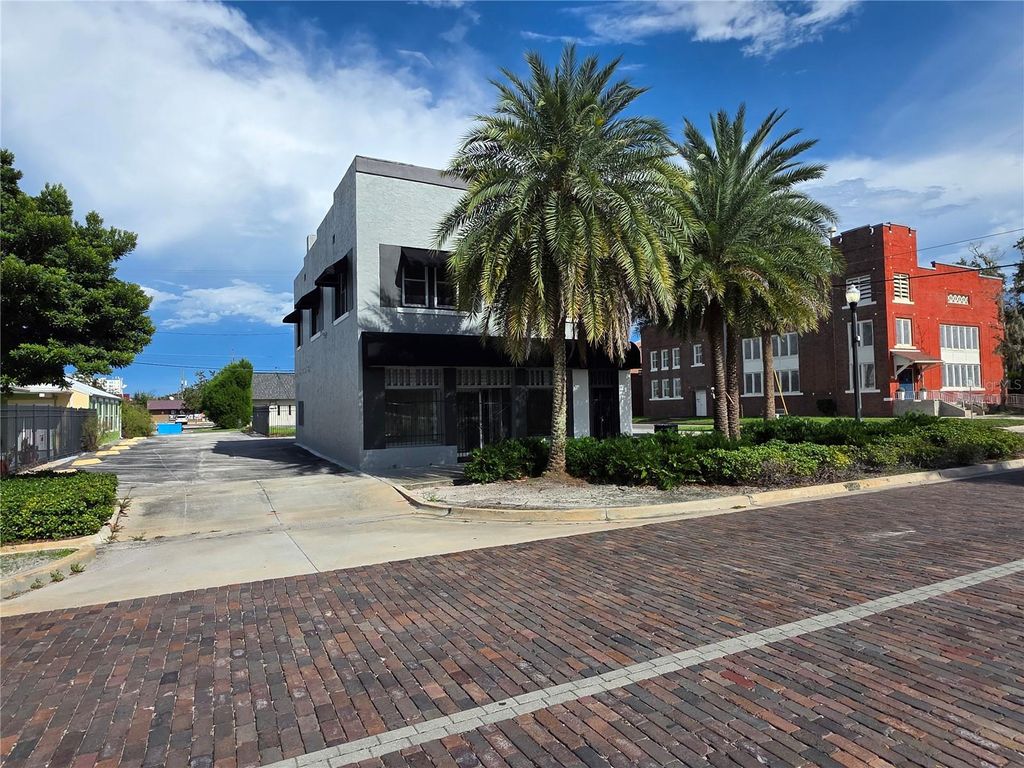 217 S OAK AVENUE, Sanford, FL 32771