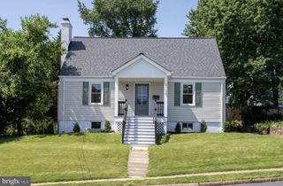 2108 S DINWIDDIE ST S #A, Arlington, VA 22206