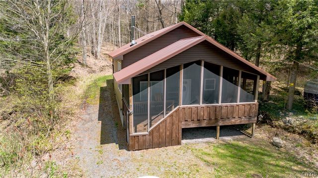 11 Wall Street, Amboy, NY 13028