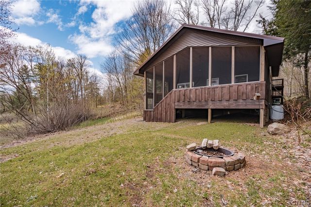 11 Wall Street, Amboy, NY 13028