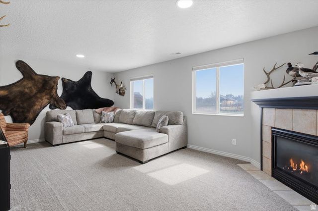 5594 S 6950 W, Hooper, UT 84315