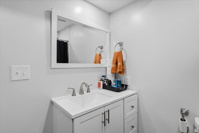 5594 S 6950 W, Hooper, UT 84315