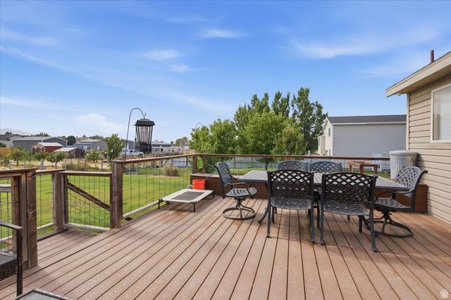 5594 S 6950 W, Hooper, UT 84315