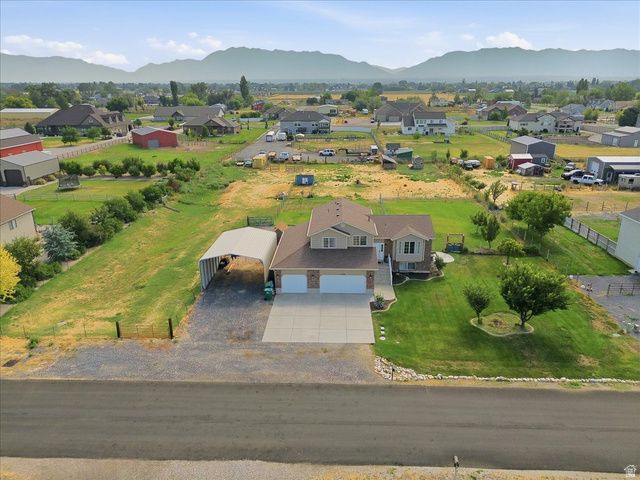 5594 S 6950 W, Hooper, UT 84315