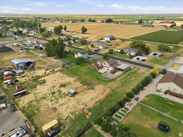 5594 S 6950 W, Hooper, UT 84315
