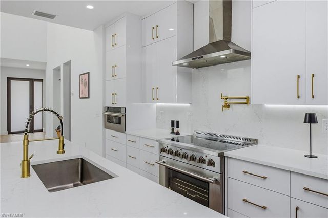 3384 Canal ST, Naples, FL 34112