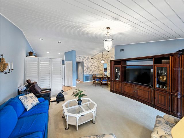 9201 VILLAGE DRIVE I-21, Lake Wales, FL 33898