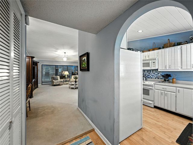 9201 VILLAGE DRIVE I-21, Lake Wales, FL 33898