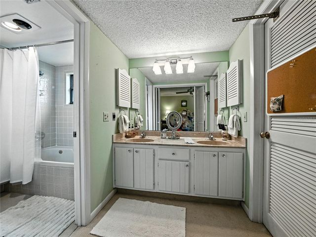 9201 VILLAGE DRIVE I-21, Lake Wales, FL 33898