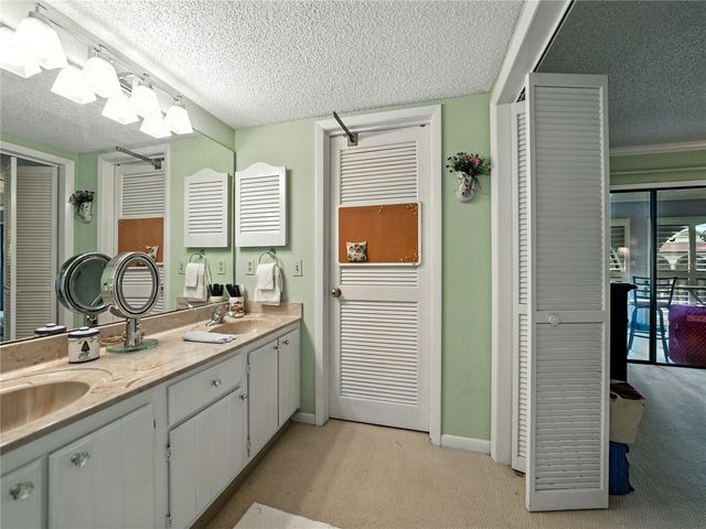 9201 VILLAGE DRIVE I-21, Lake Wales, FL 33898