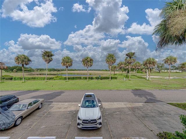 9201 VILLAGE DRIVE I-21, Lake Wales, FL 33898