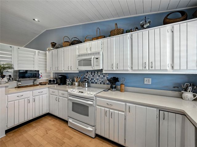 9201 VILLAGE DRIVE I-21, Lake Wales, FL 33898