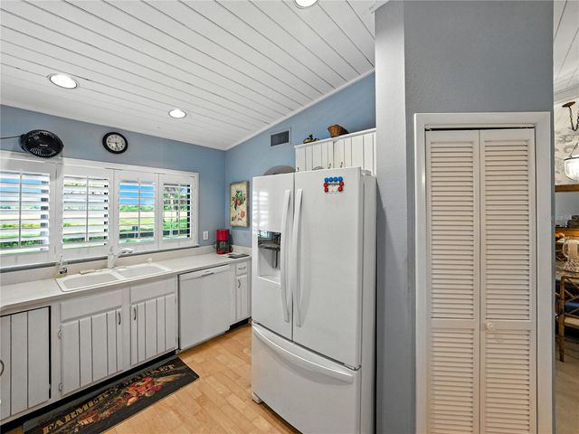 9201 VILLAGE DRIVE I-21, Lake Wales, FL 33898