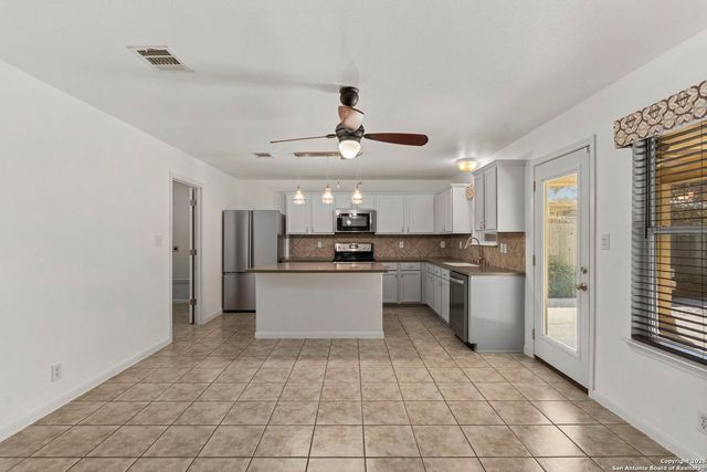 1023 Magnolia Bend, San Antonio, TX 78251