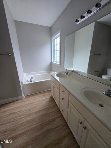 18 Castlewood Drive, Clayton, NC 27520