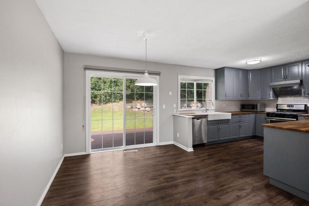 10340 Decatur Avenue S, Bloomington, MN 55438 — photo 2