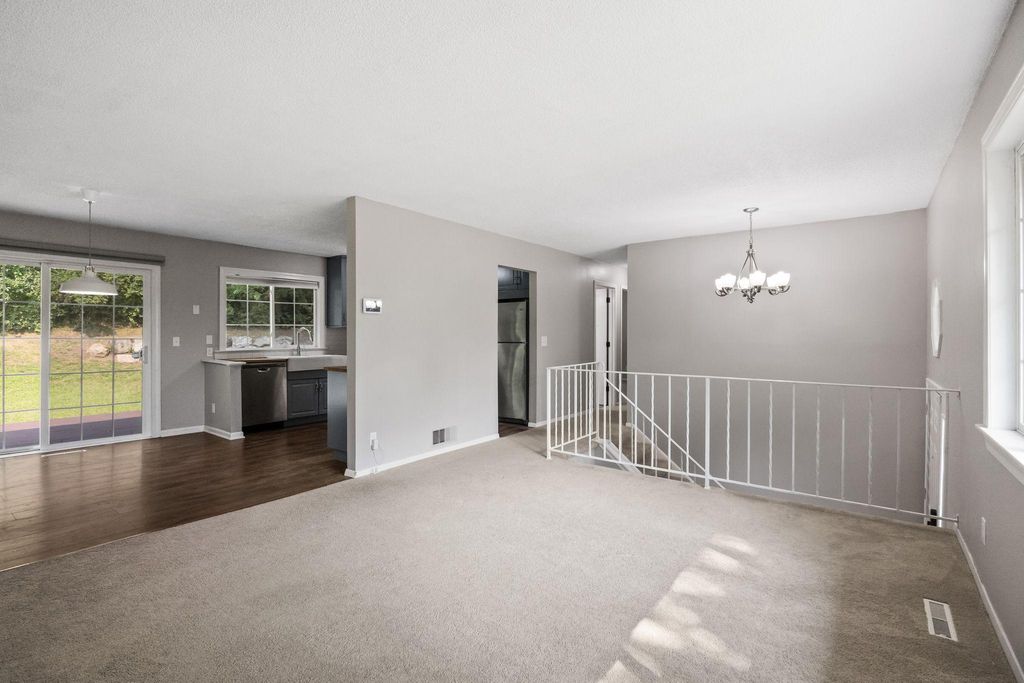 10340 Decatur Avenue S, Bloomington, MN 55438 — photo 3