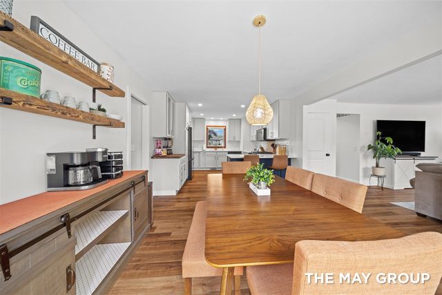 2072 Meadow Valley Court, Grand Rapids, MI 49504