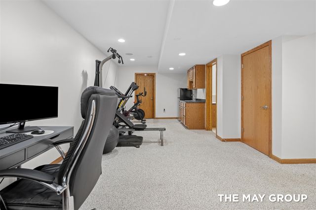 2072 Meadow Valley Court, Grand Rapids, MI 49504