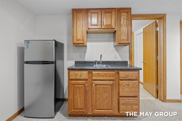 2072 Meadow Valley Court, Grand Rapids, MI 49504