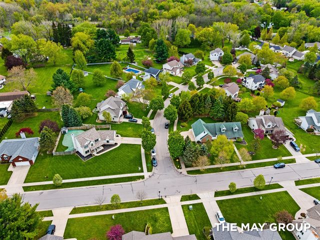 2072 Meadow Valley Court, Grand Rapids, MI 49504