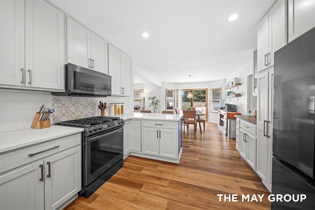 2072 Meadow Valley Court, Grand Rapids, MI 49504