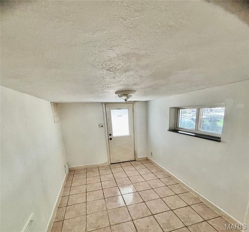 1947 Spencer Avenue, Overland, MO 63114