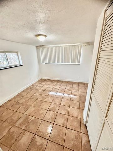 1947 Spencer Avenue, Overland, MO 63114