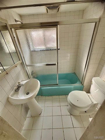 1947 Spencer Avenue, Overland, MO 63114