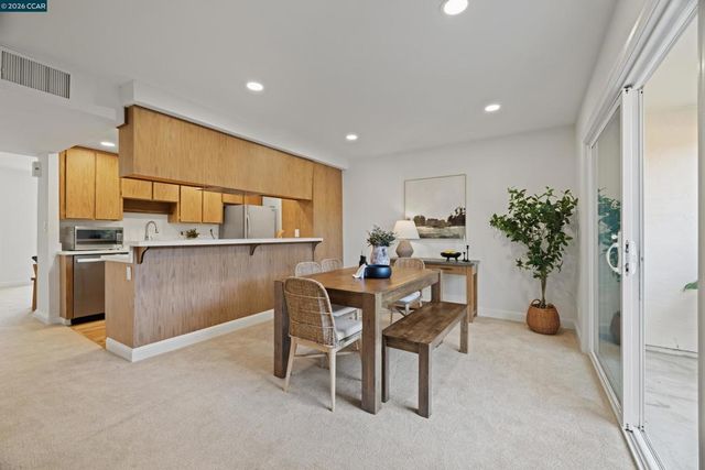 1900 Pomar Way, Walnut Creek, CA 94598