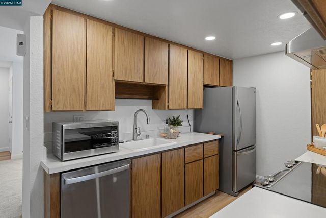 1900 Pomar Way, Walnut Creek, CA 94598