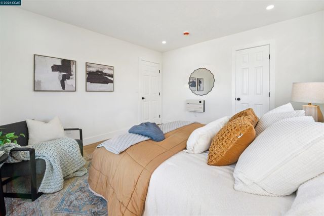 1917 Sanford Ave, San Pablo, CA 94806