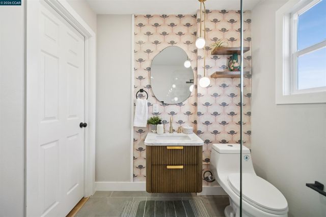 1917 Sanford Ave, San Pablo, CA 94806