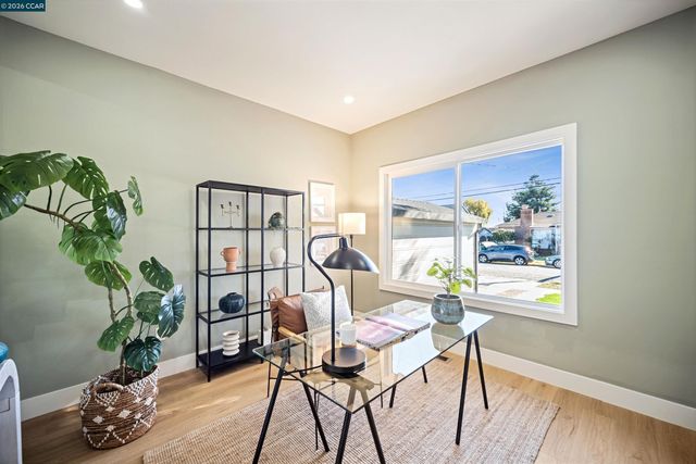 1917 Sanford Ave, San Pablo, CA 94806