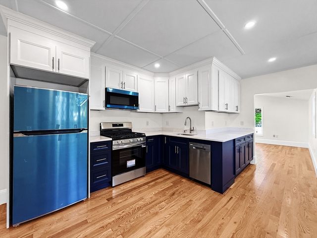 40 Archer St, Lynn, MA 01902