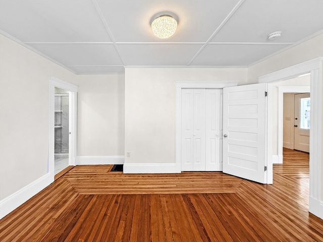 40 Archer St, Lynn, MA 01902
