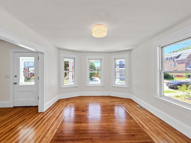 40 Archer St, Lynn, MA 01902