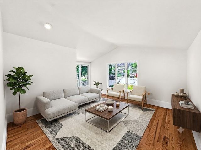 40 Archer St, Lynn, MA 01902