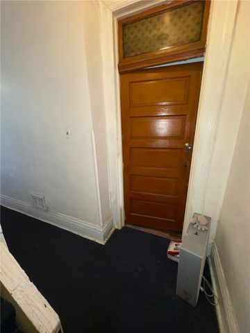 250 Park Rd, Ambridge, PA 15003